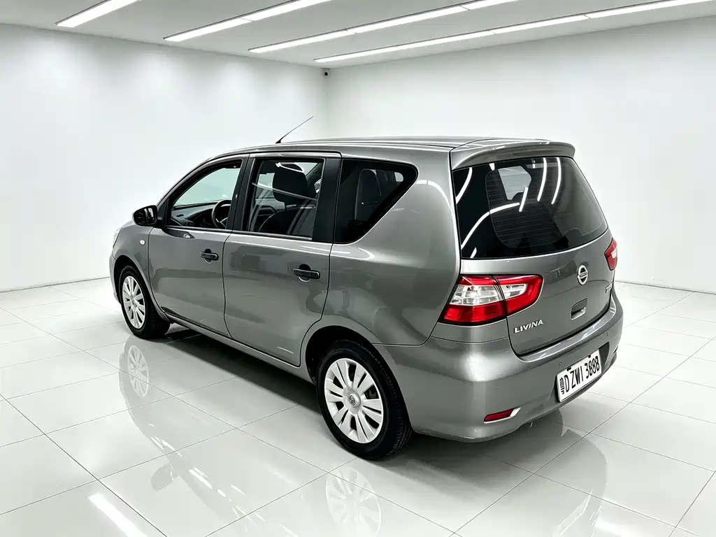 Nissan Livina — миниатюра 8