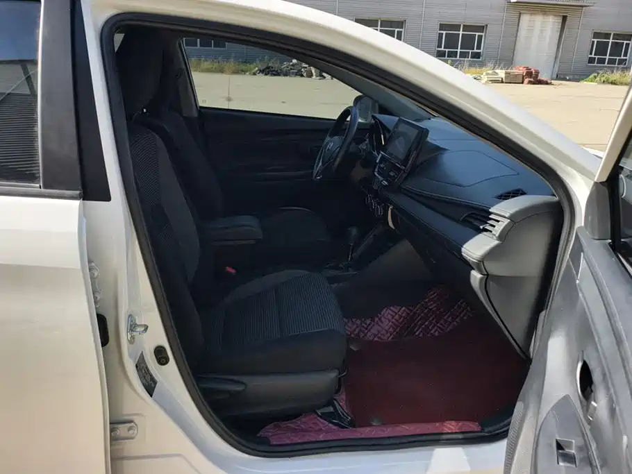 Toyota Vios FS — миниатюра 8