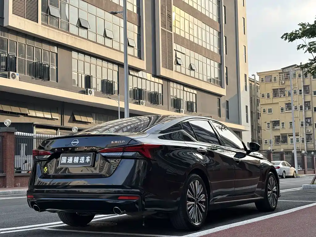 Nissan Teana — миниатюра 6