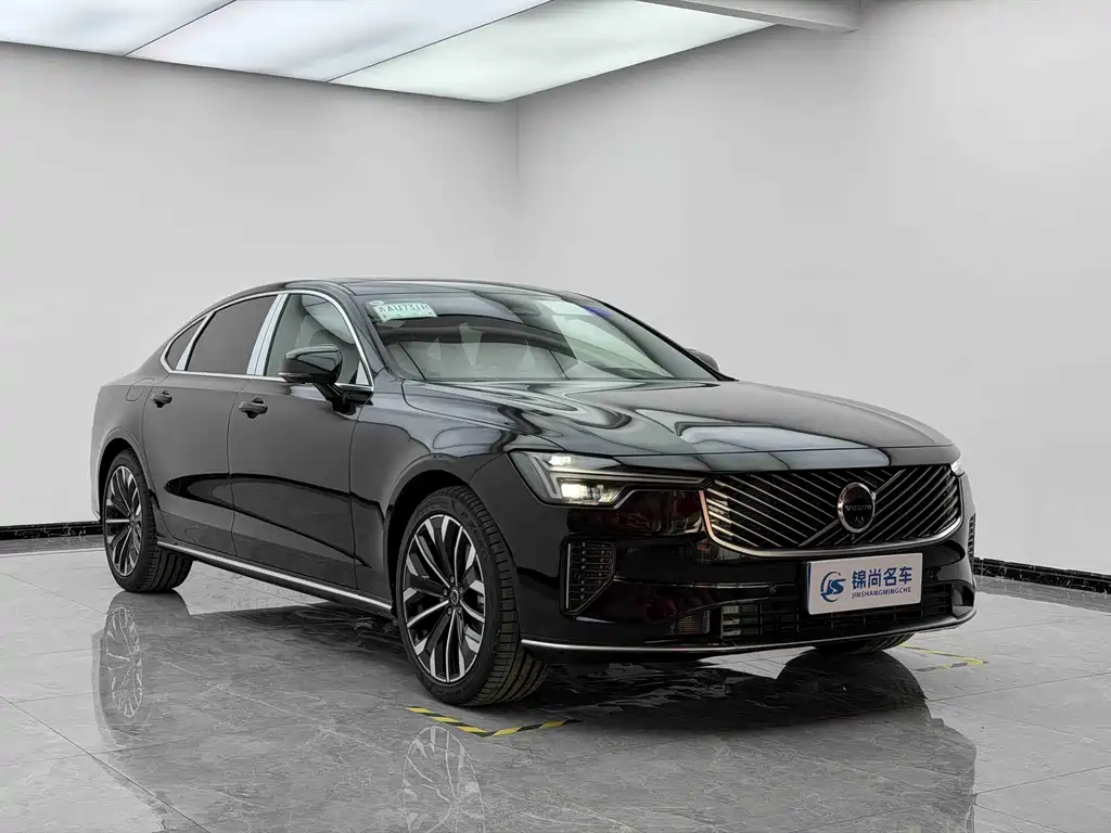 Volvo S90 2026 B5 Luxury