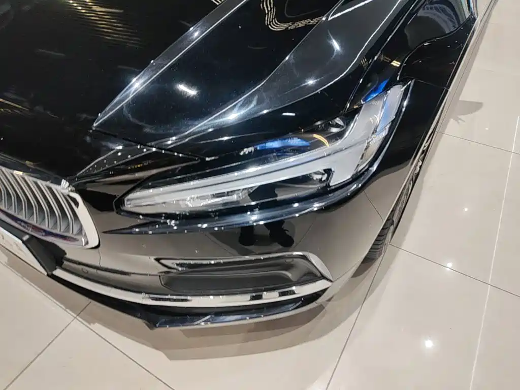 Volvo S90 — миниатюра 24