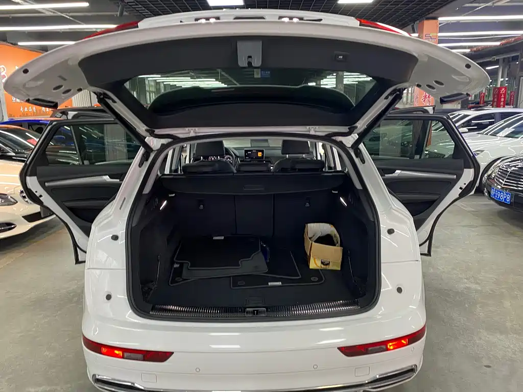 Audi Q5L — миниатюра 13
