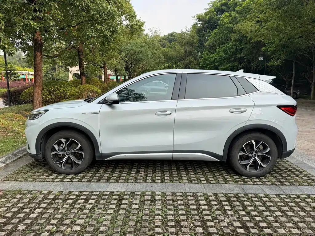 BYD Yuan Plus — миниатюра 13