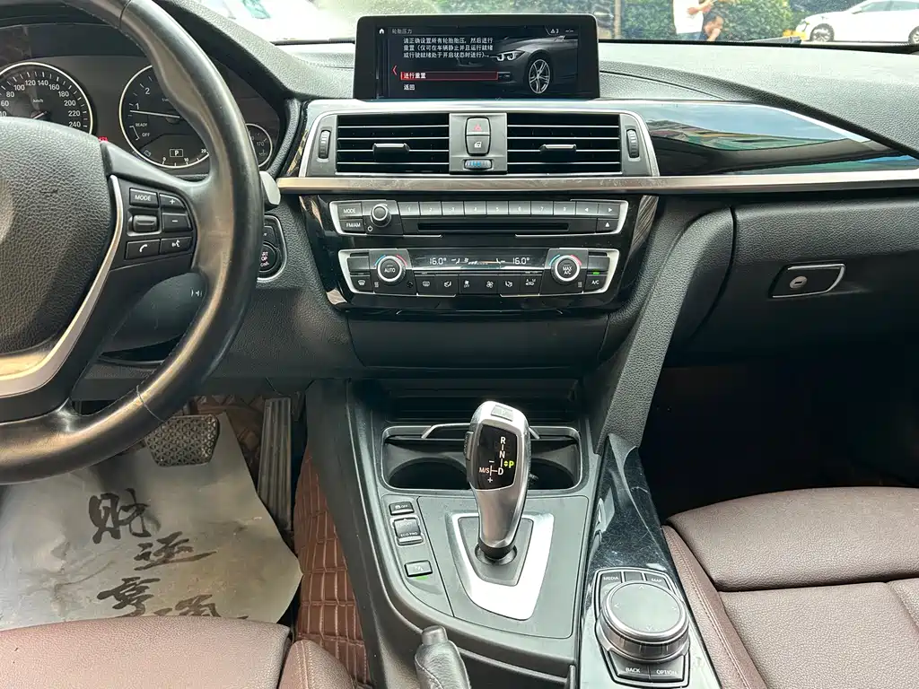BMW 3 Series — миниатюра 10