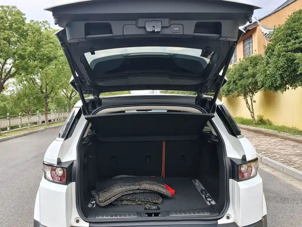 Land Rover Evoque (Import) — миниатюра 21