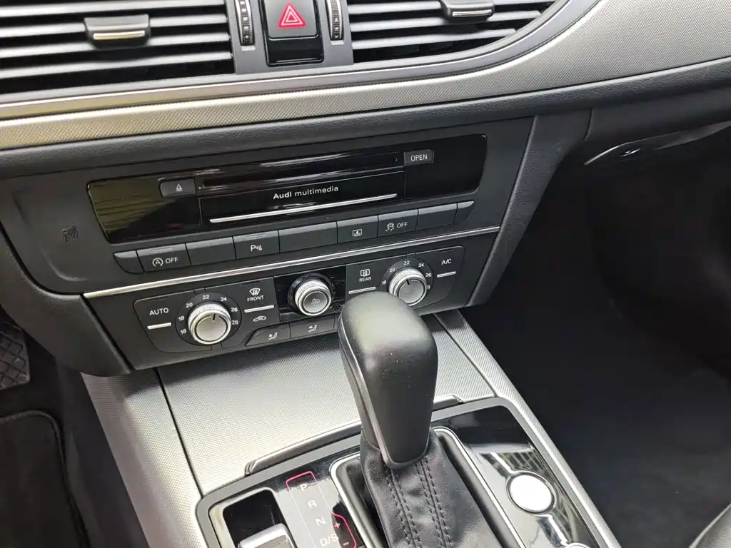 Audi A6L — миниатюра 11