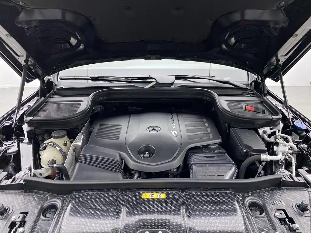 Mercedes-Benz GLS — миниатюра 9