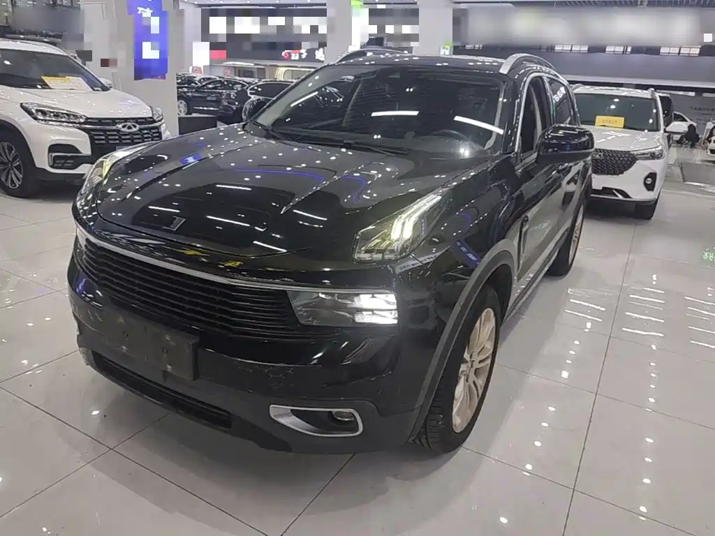 Lynk & Co 01