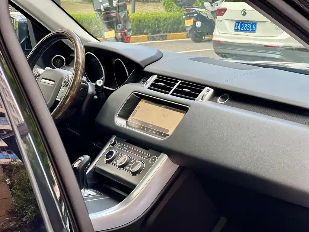 Land Rover Sport — миниатюра 14