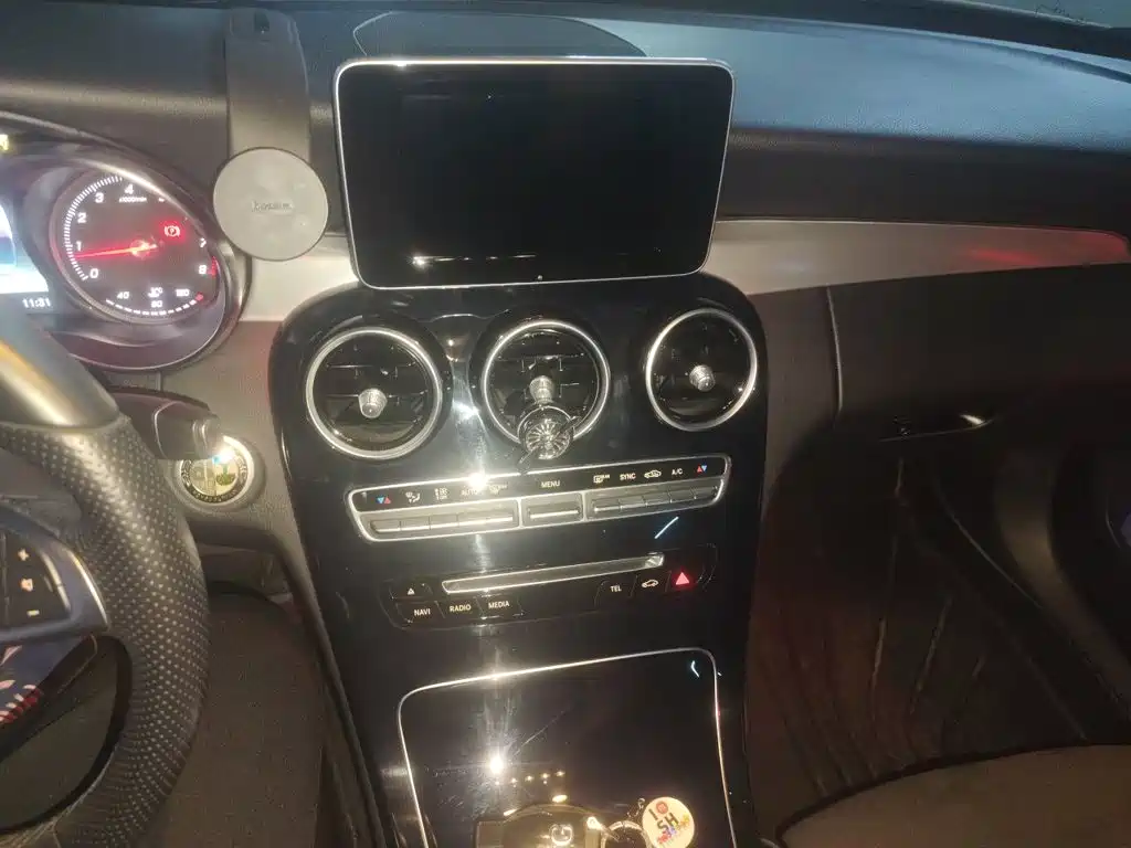 Mercedes-Benz C-Class — миниатюра 9