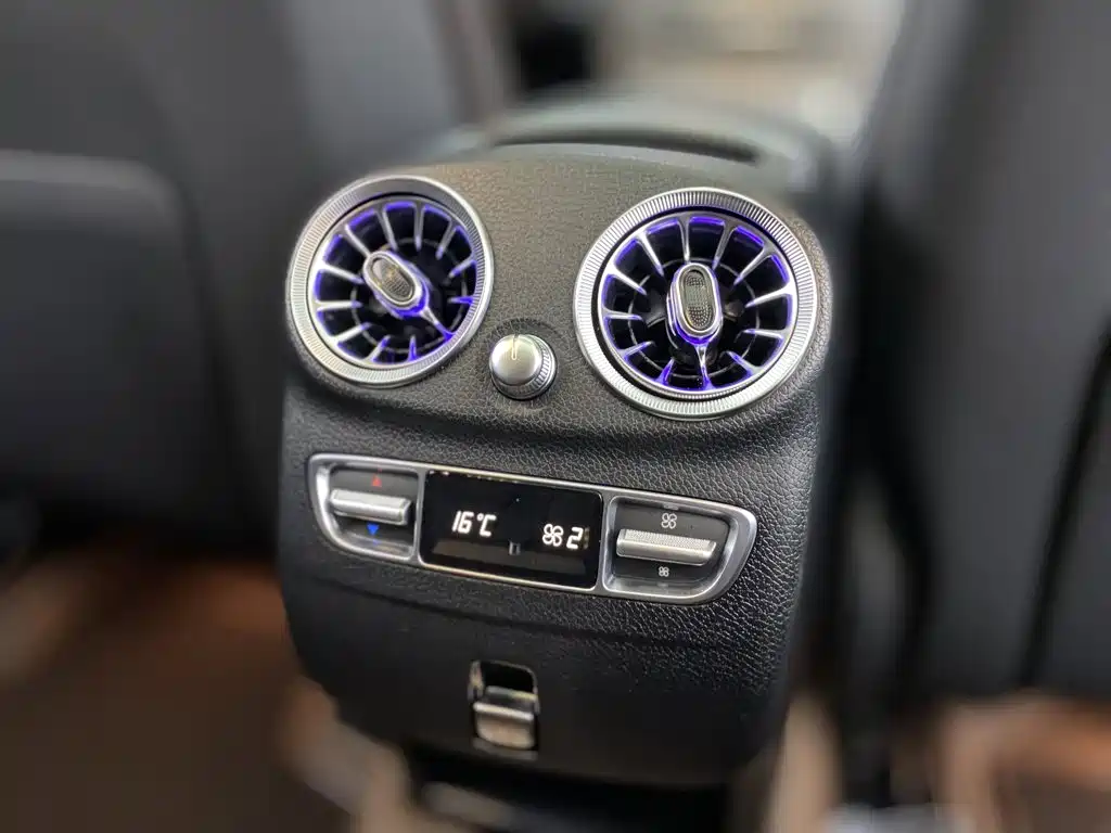 Mercedes-Benz GLC — миниатюра 23