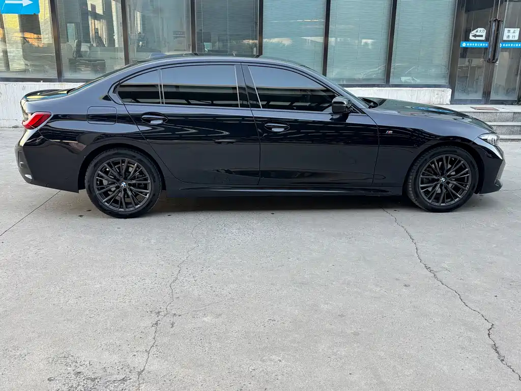 BMW 3 Series — миниатюра 3