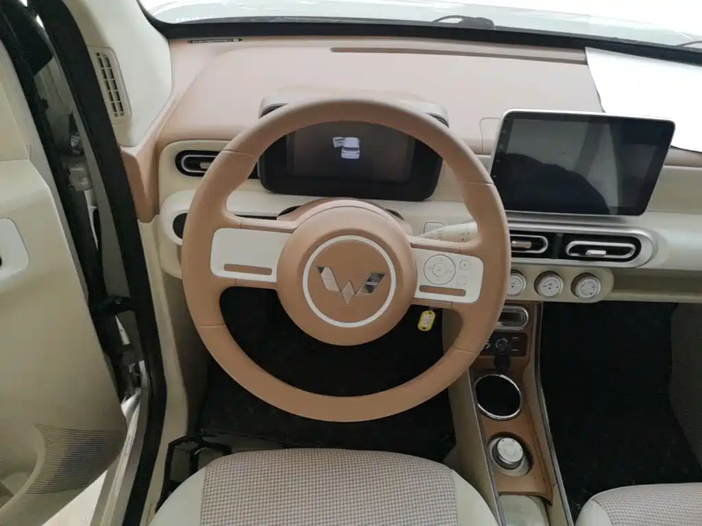 Wuling MINIEV — миниатюра 11