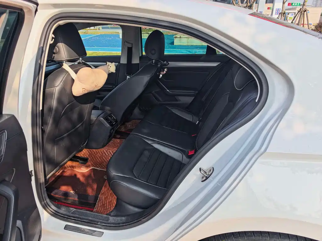 Volkswagen Lamando — миниатюра 6