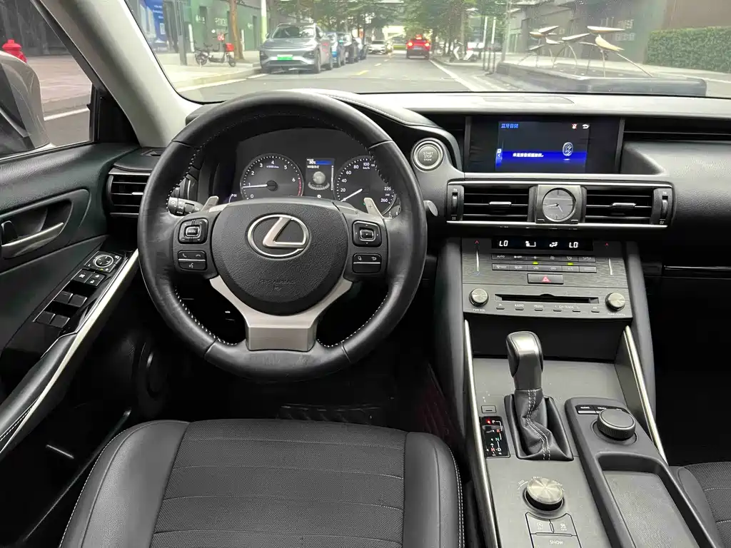 Lexus IS — фотографии объявления, Фото 17