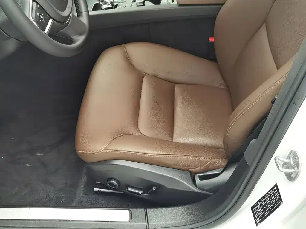 Volvo S60 — миниатюра 20
