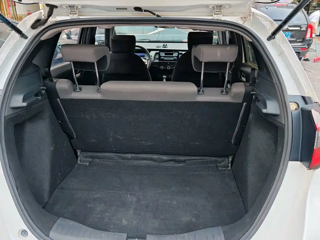 Honda Fit — миниатюра 9