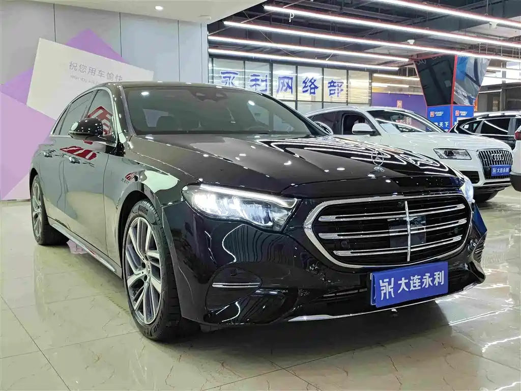 Mercedes-Benz E-Class — миниатюра 3