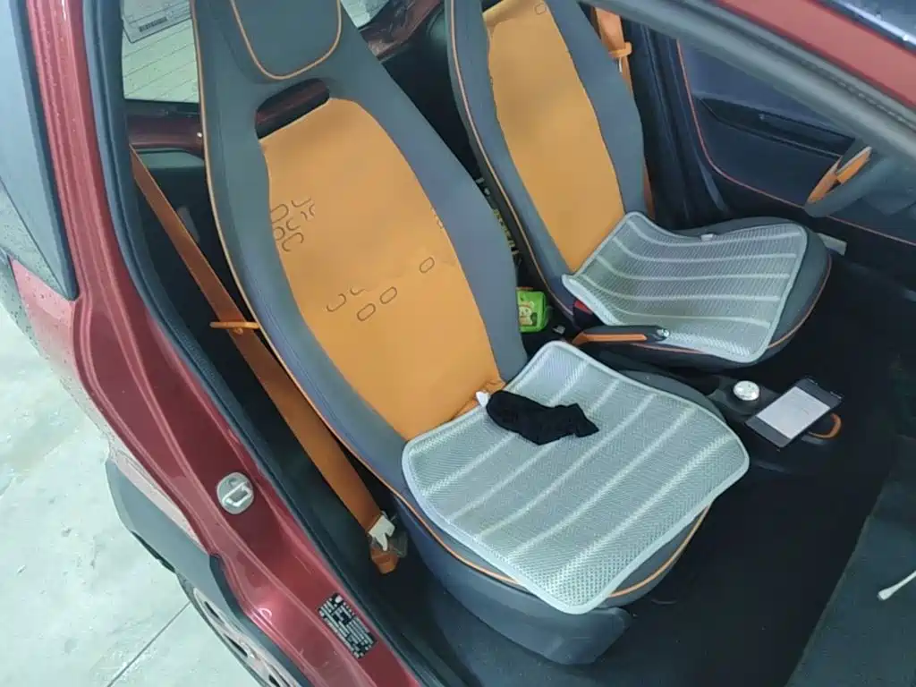 Baojun E100 — миниатюра 25