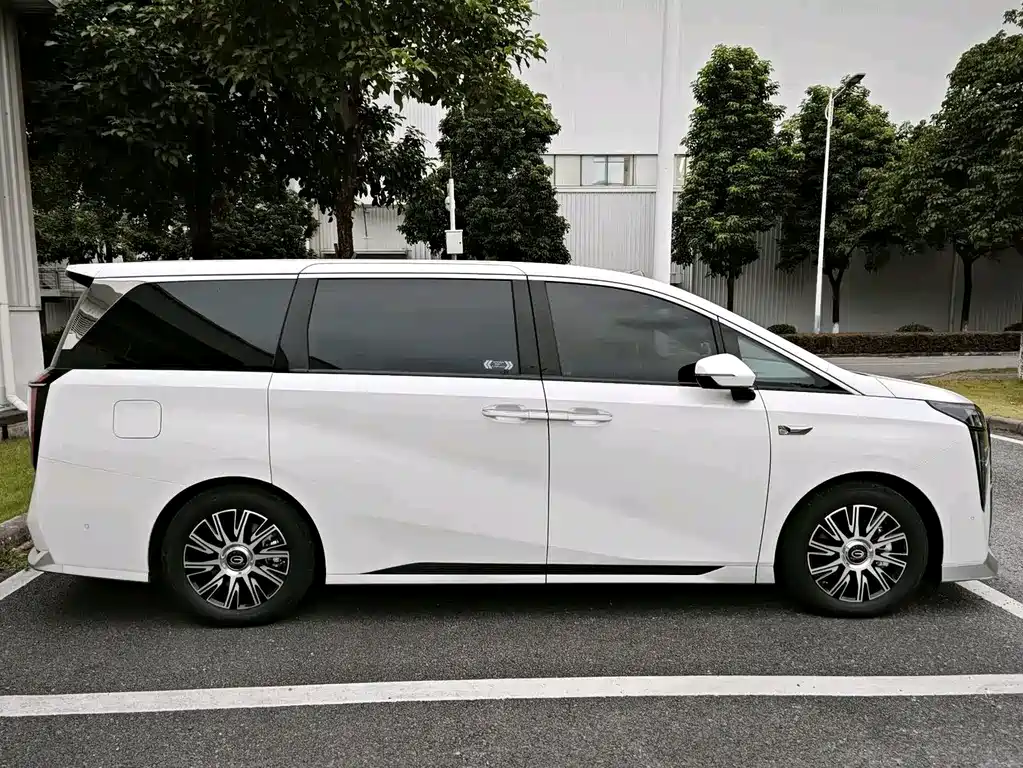 GAC Motor Trumpchi Xiangwang M8 — миниатюра 3