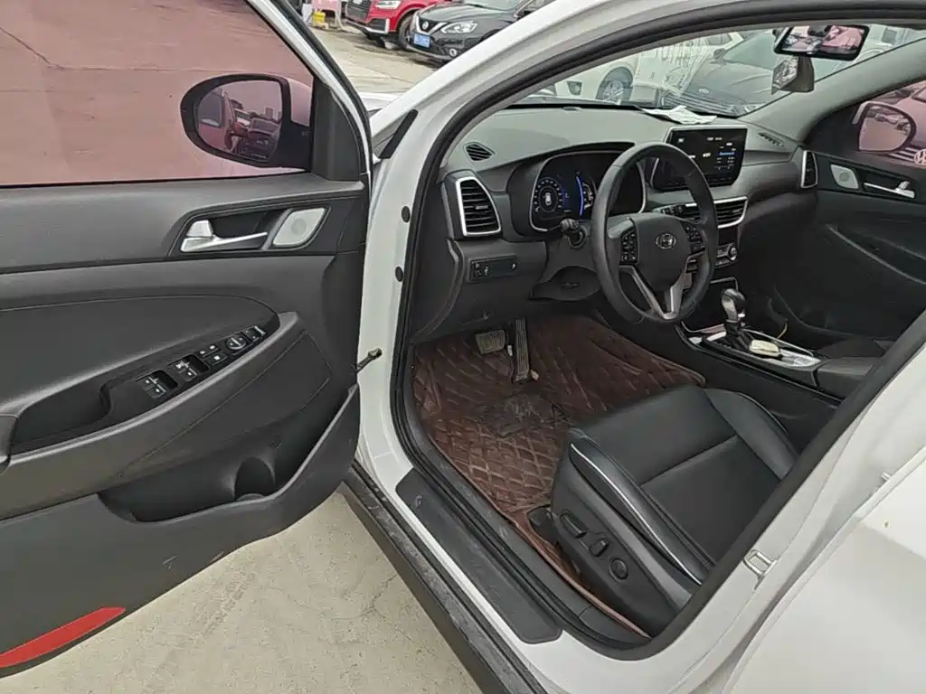 Hyundai Tucson — миниатюра 16