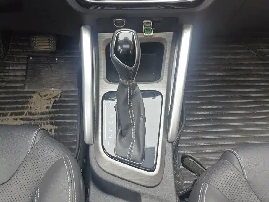Geely Vision X3 — миниатюра 16