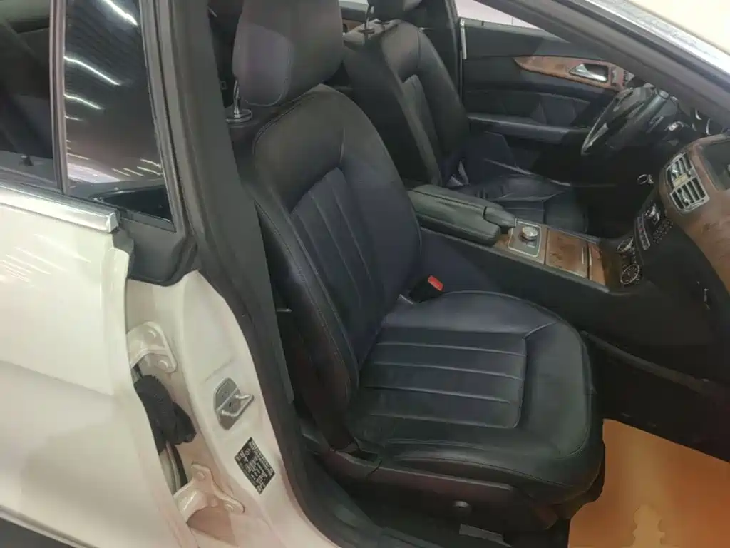 Mercedes-Benz CLS — миниатюра 25