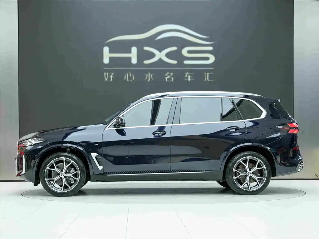 BMW X5 2023 xDrive 30Li Premium M Sport