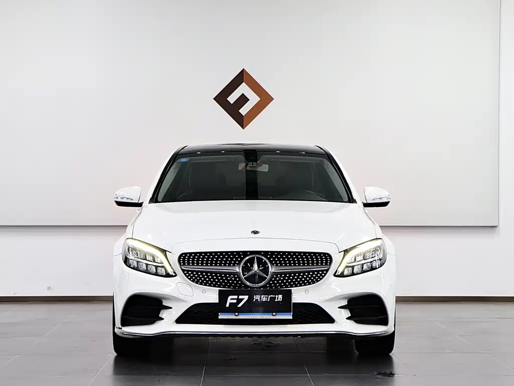 Mercedes-Benz C-Class — миниатюра 2