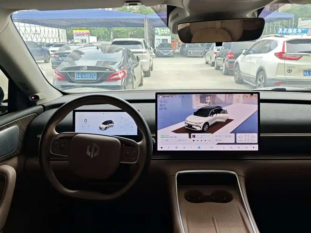 Leapmotor Leapmotor C11 — миниатюра 7