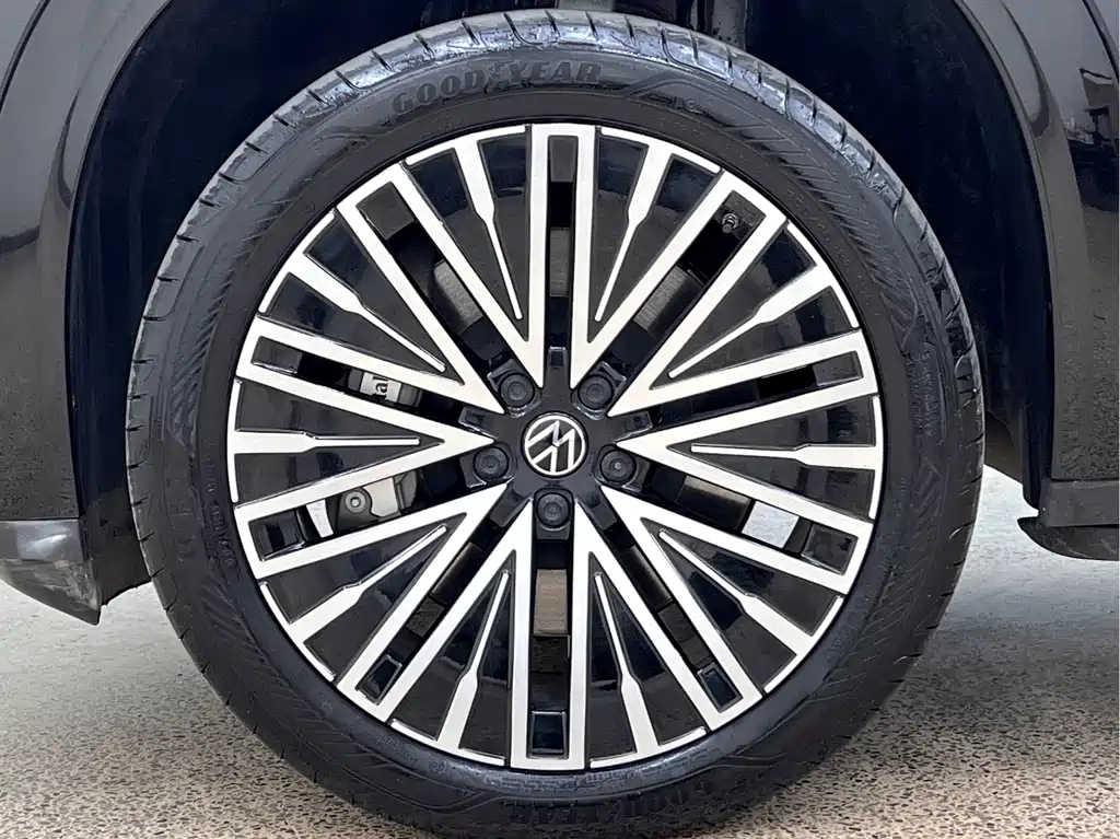 Volkswagen ID.ERA 9X — миниатюра 9