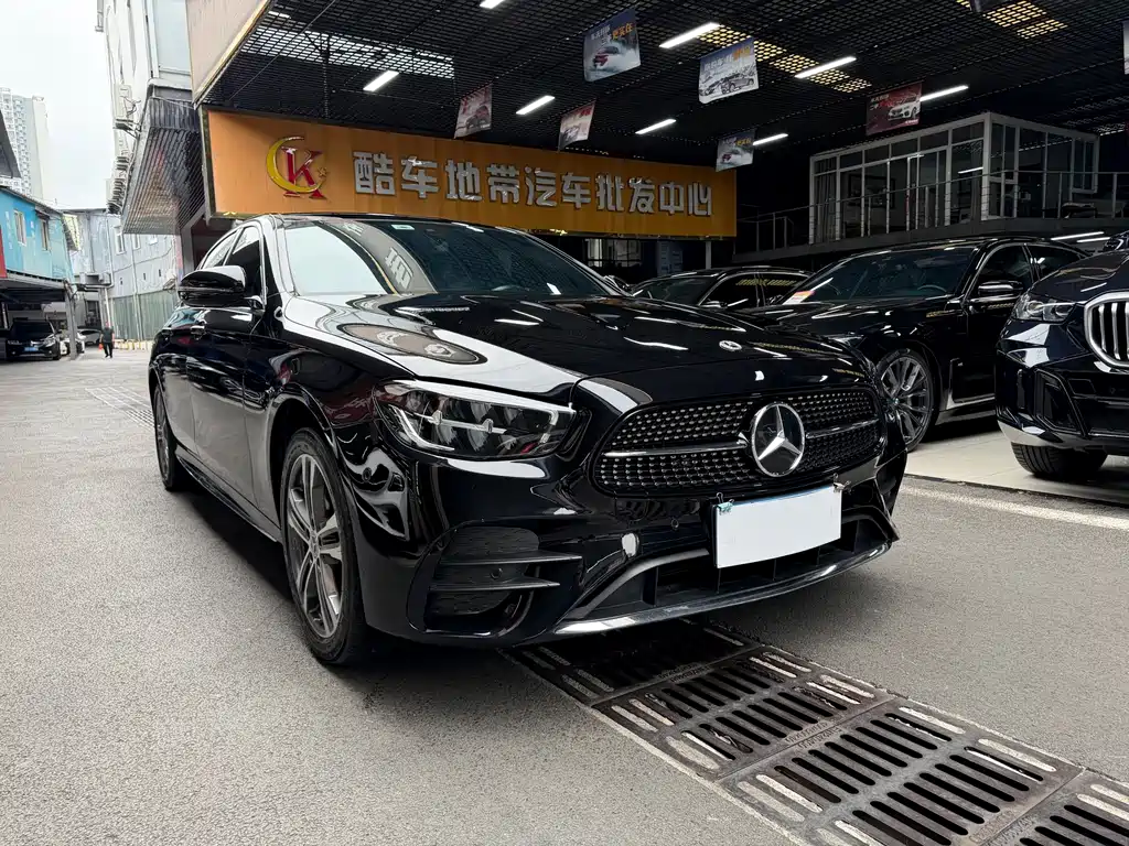 Mercedes-Benz E-Class — миниатюра 4