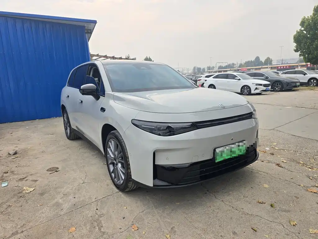 Leapmotor Leapmotor C10 — миниатюра 5