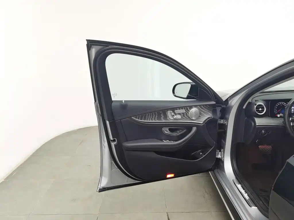 Mercedes-Benz E-Class New Energy — миниатюра 8