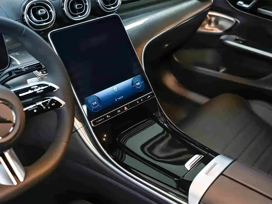 Mercedes-Benz C-Class — миниатюра 7