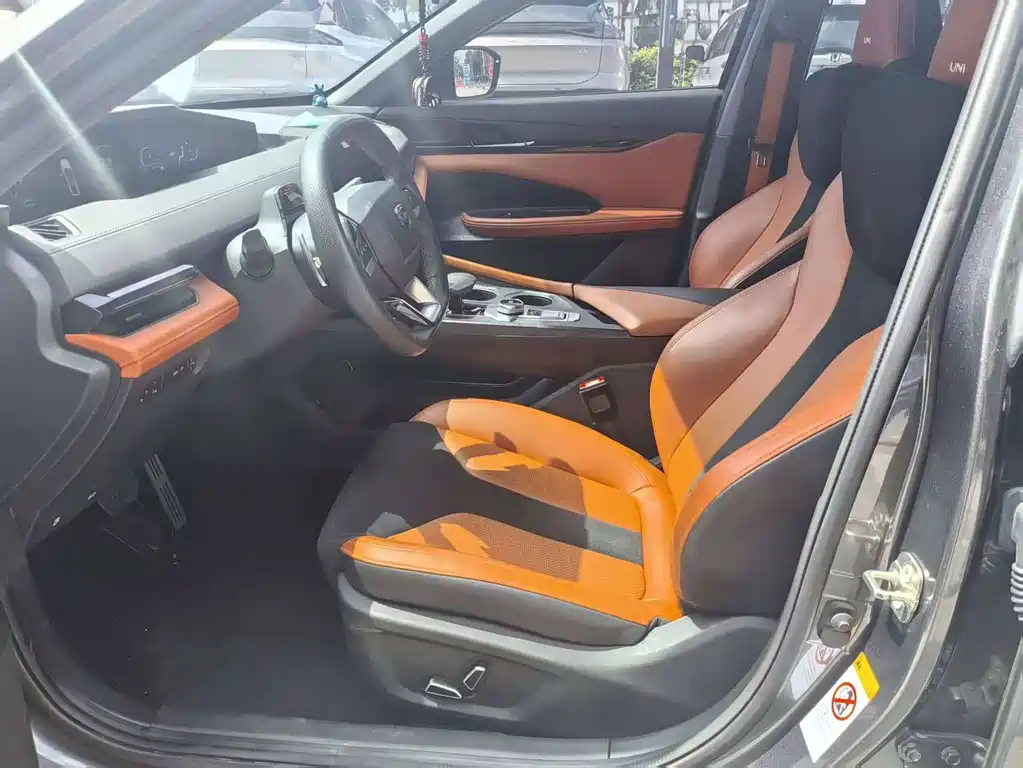 Changan UNI-V — миниатюра 7