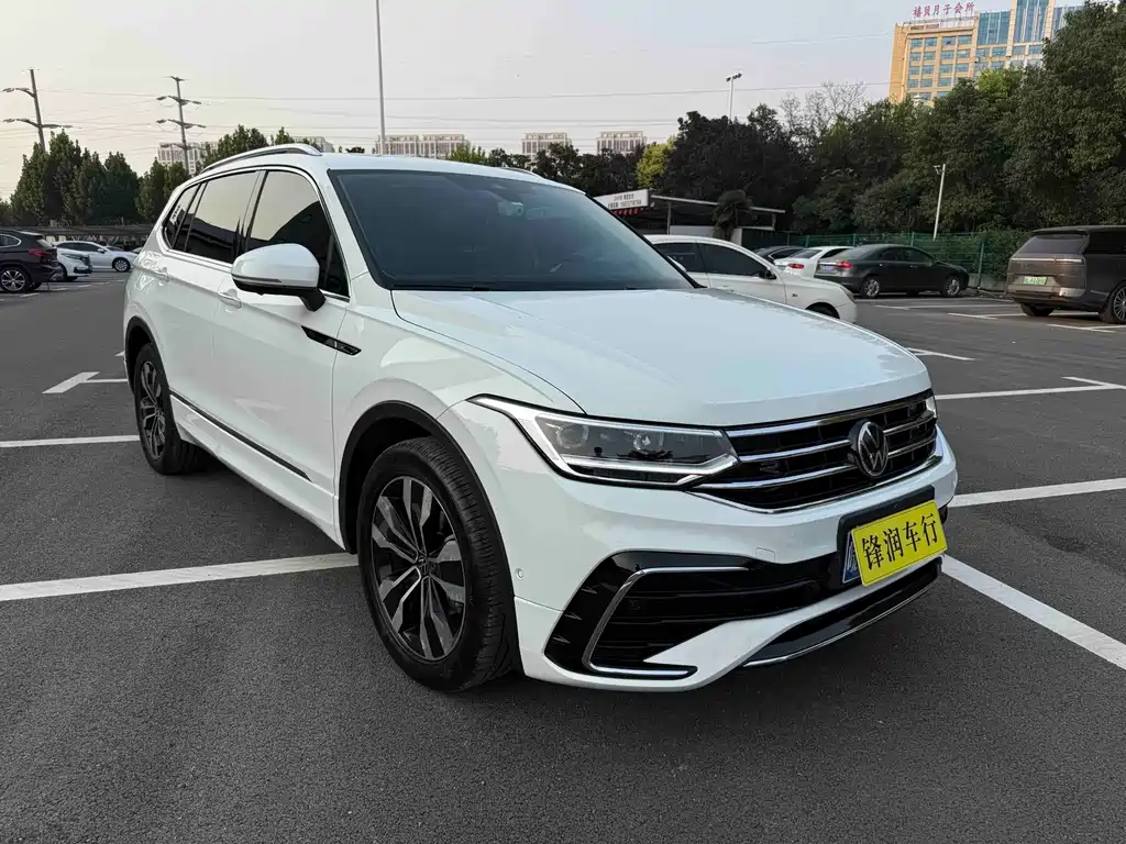 Volkswagen Tiguan L — миниатюра 3