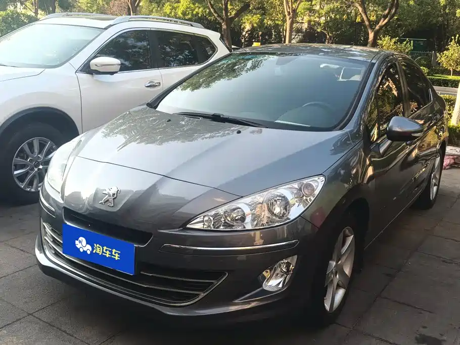 Peugeot 408