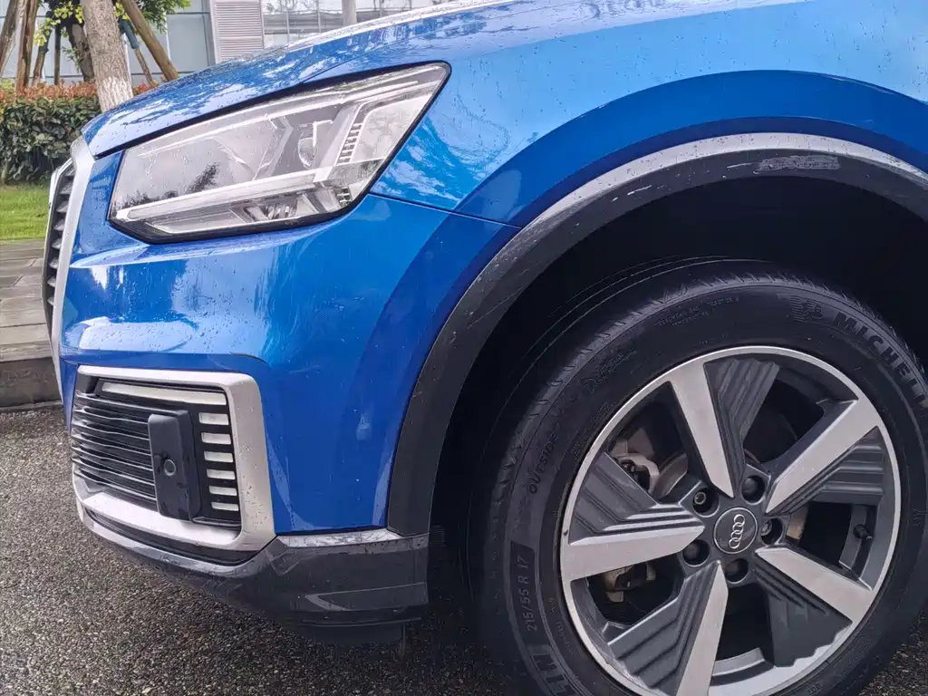 Audi Q2L e-tron — миниатюра 8