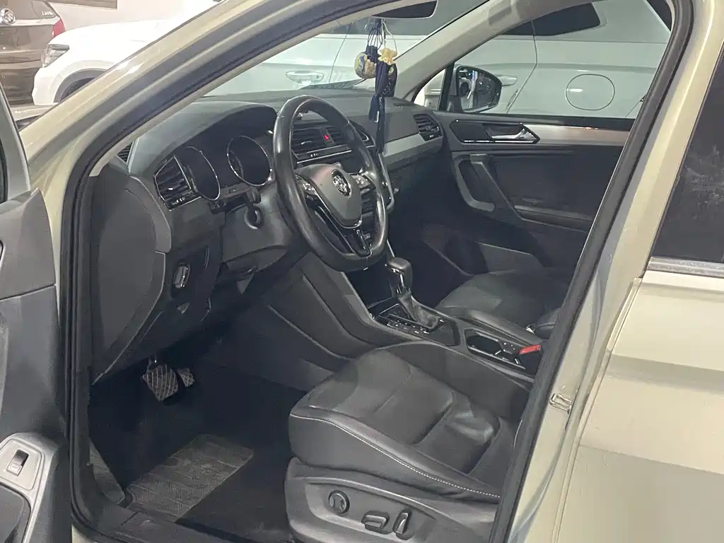 Volkswagen Tiguan L — миниатюра 7