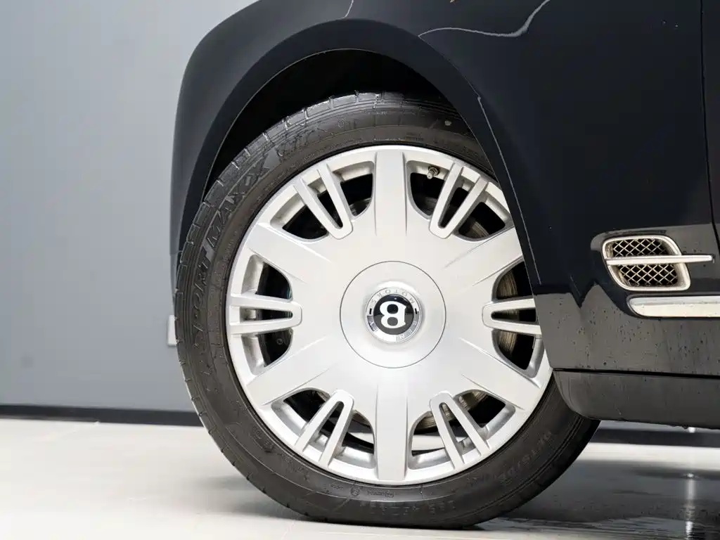 Bentley Mulsanne — миниатюра 5