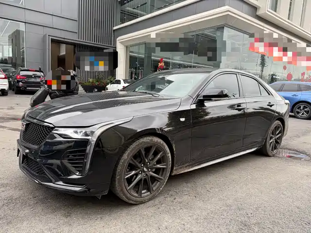 CADILLAC CT4