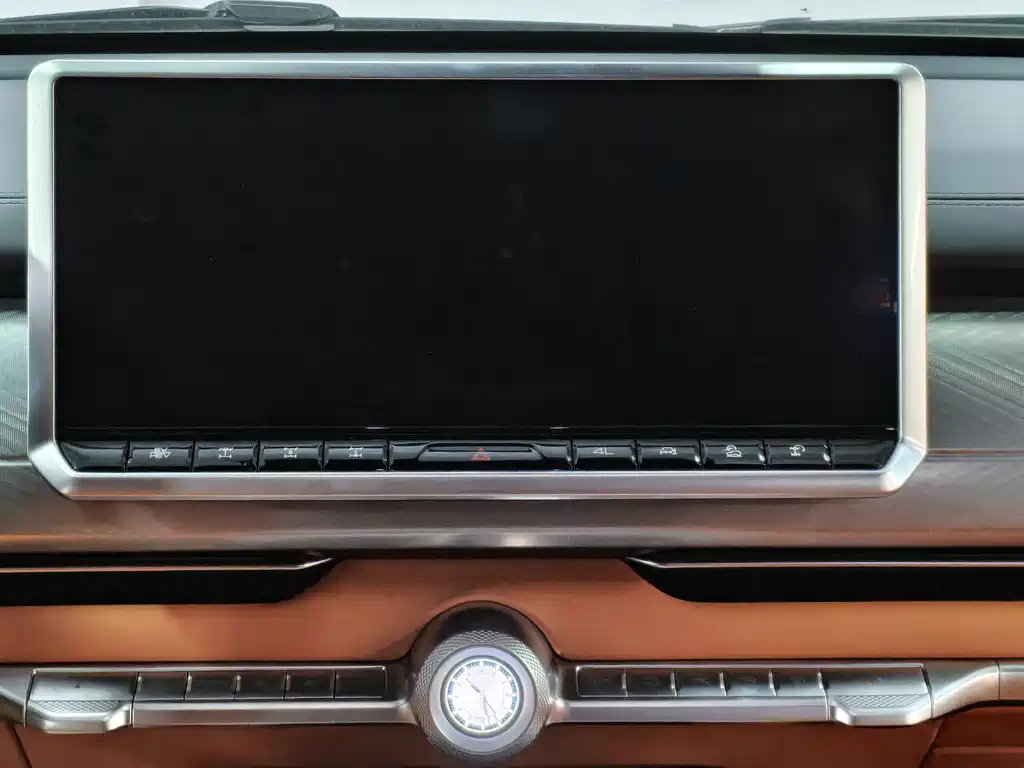 TANK TANK 700 NEW ENERGY