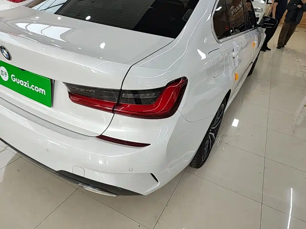 BMW 3 Series — миниатюра 8