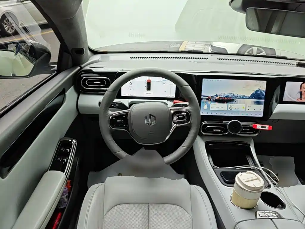 Leapmotor Leapmotor C01 — миниатюра 11