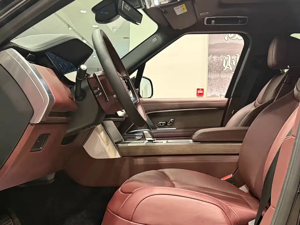 Land Rover Range Rover — миниатюра 10