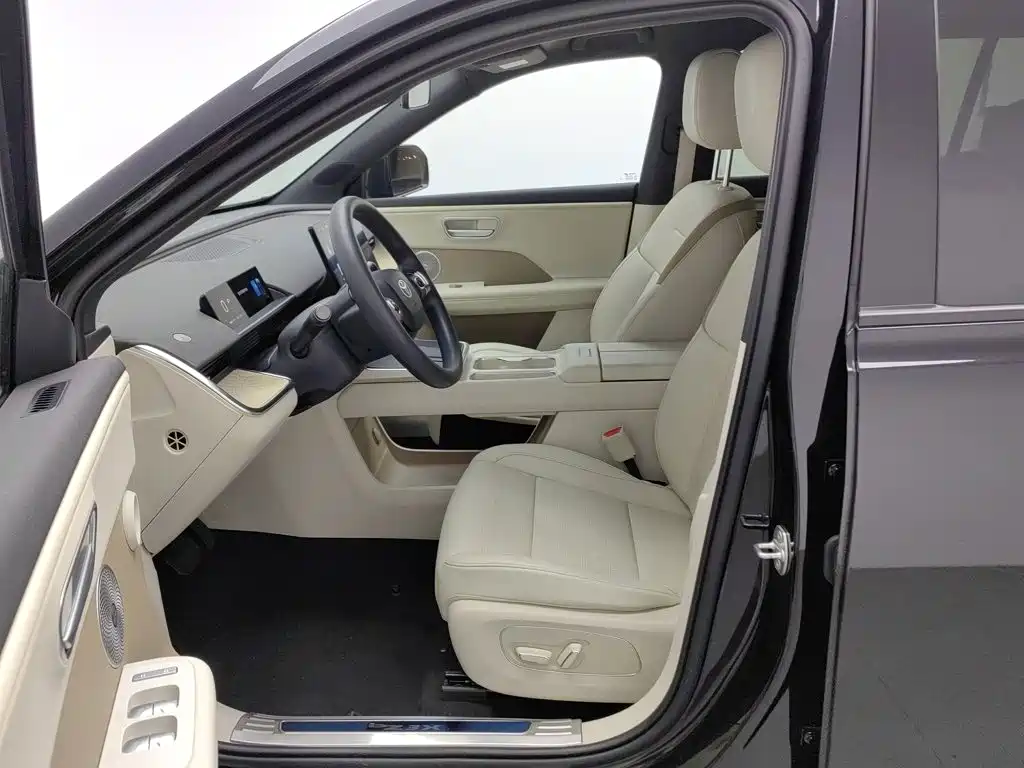 Toyota bZ3X — миниатюра 10