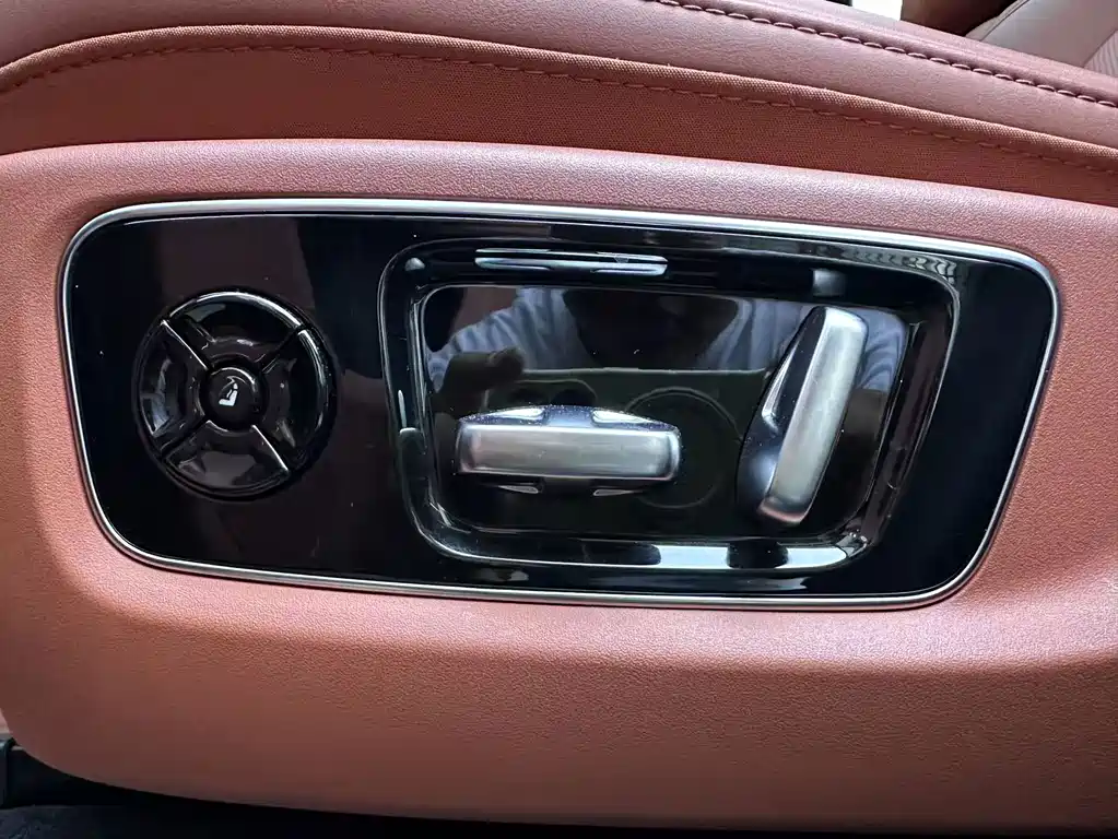 Li Auto Li L8 — миниатюра 13