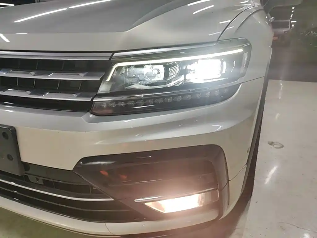Volkswagen Tiguan L — миниатюра 24