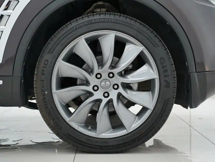 Infiniti QX70 — миниатюра 46